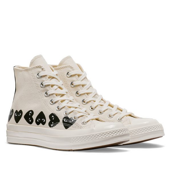 Multi Black Heart Chuck Taylor All Star '70 High Beige Sneakers